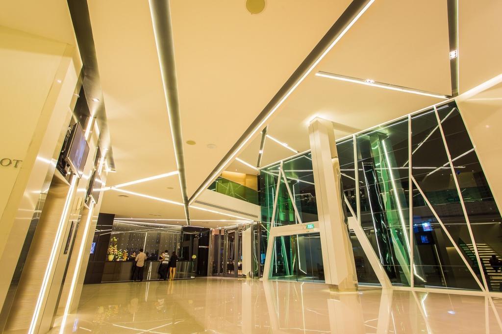 Crystal Hotel Hat Yai Buitenkant foto
