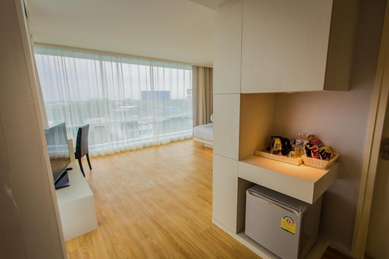 Crystal Hotel Hat Yai Kamer foto