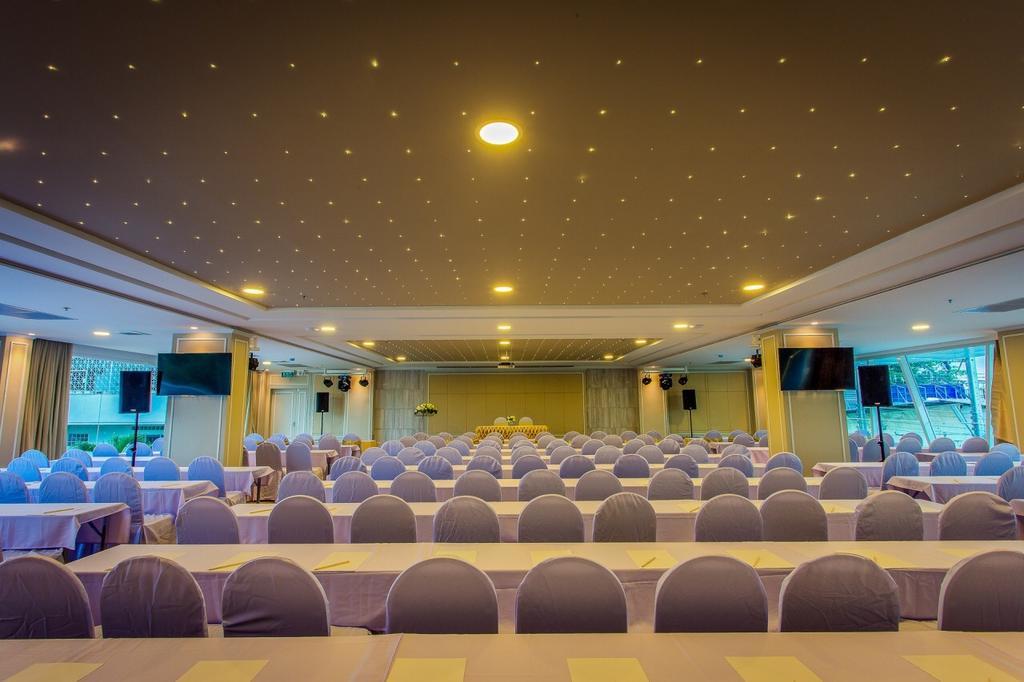 Crystal Hotel Hat Yai Buitenkant foto