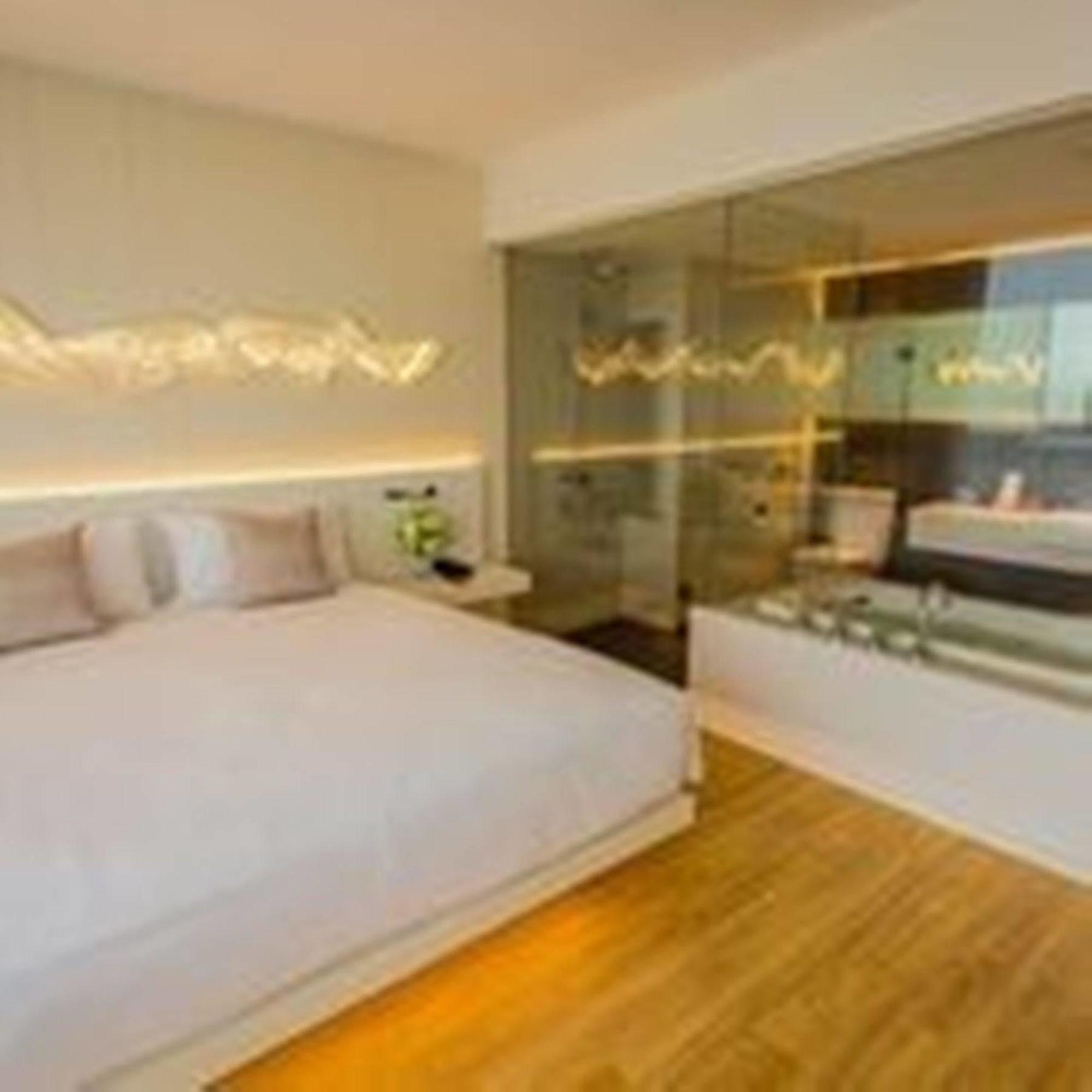 Crystal Hotel Hat Yai Buitenkant foto