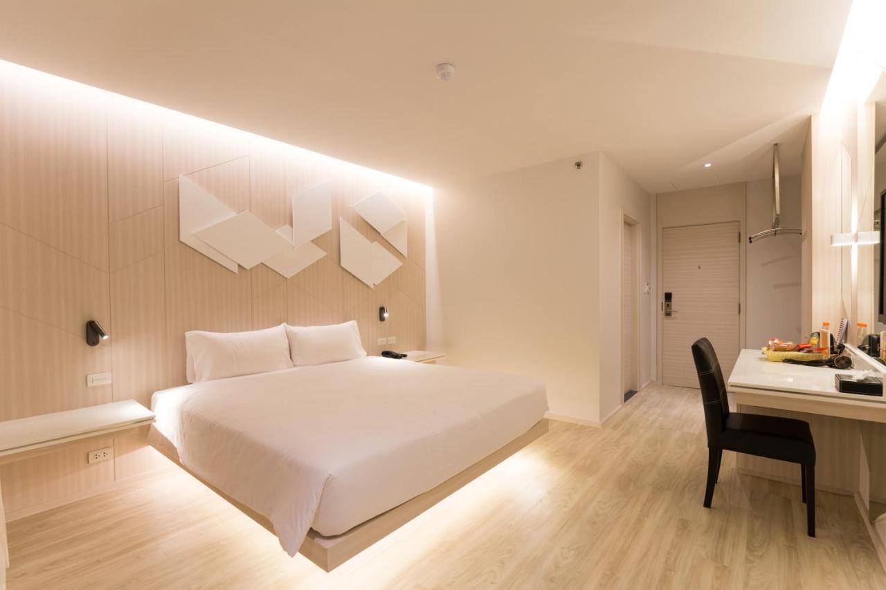 Crystal Hotel Hat Yai Buitenkant foto